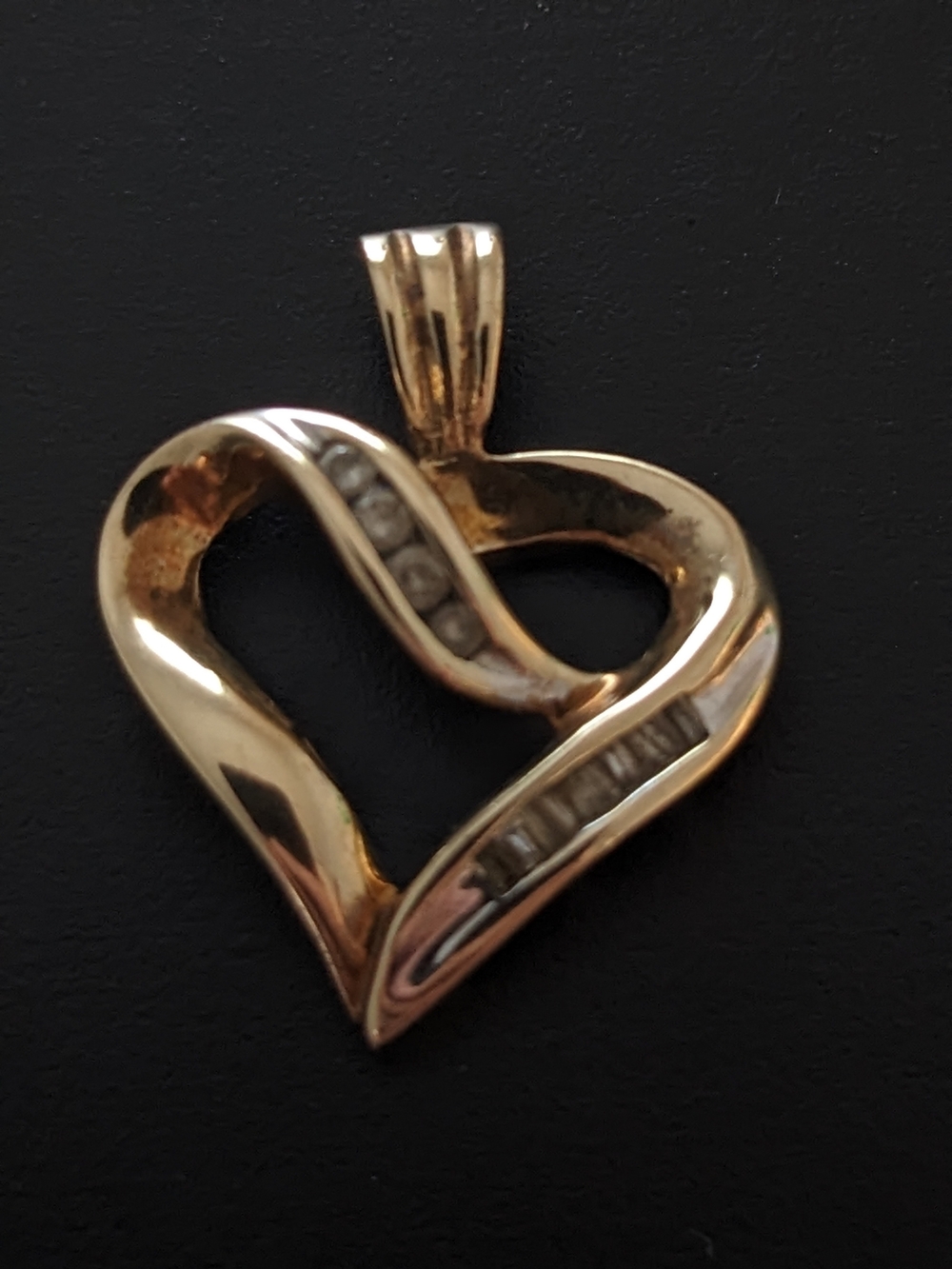 Classic Gold Heart Pendant with Diamond Accents